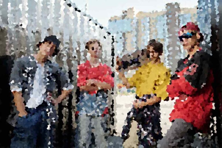 Fashion’s Obsession with the ‘90s Has Gone Too Far